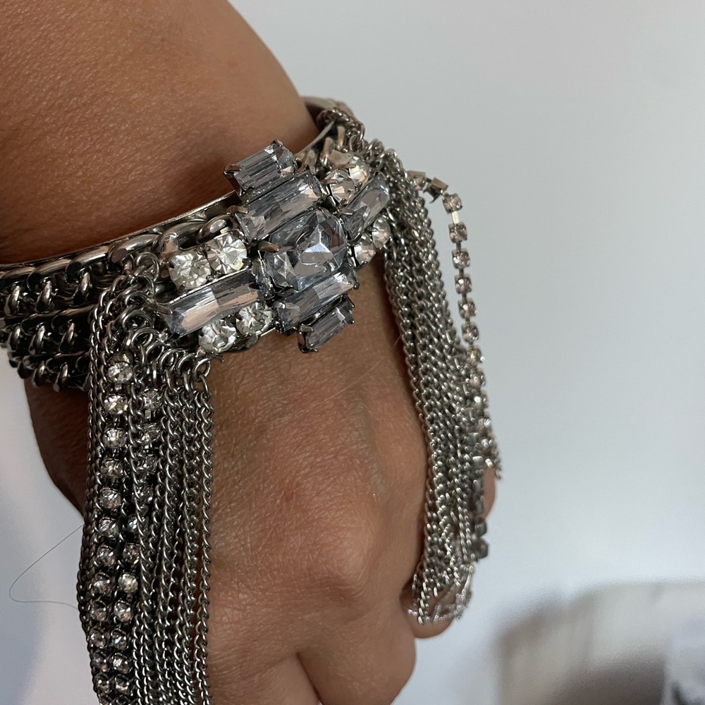 Elegant Silver dangling Chain Bracelet